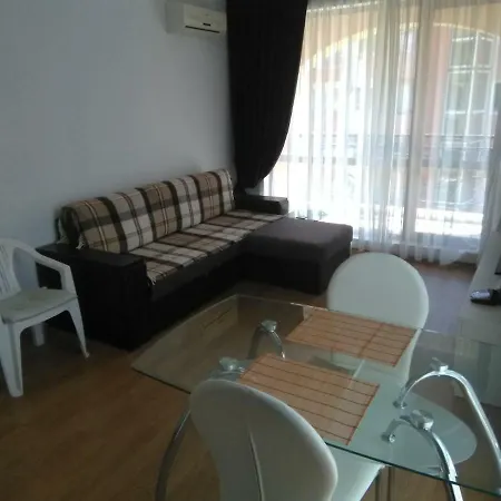 вила астория 2 Apartment