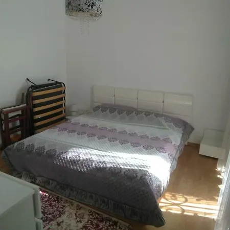 вила астория 2 Apartment