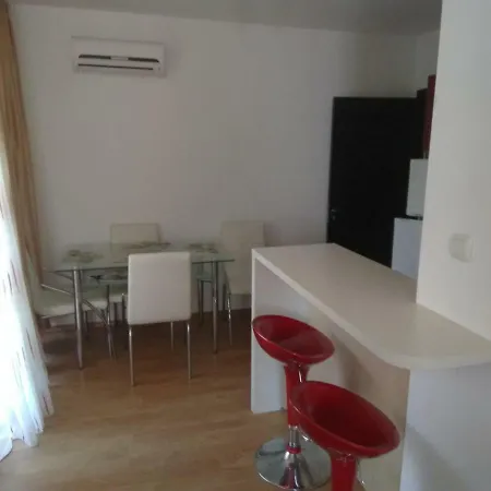 вила астория 2 Apartment